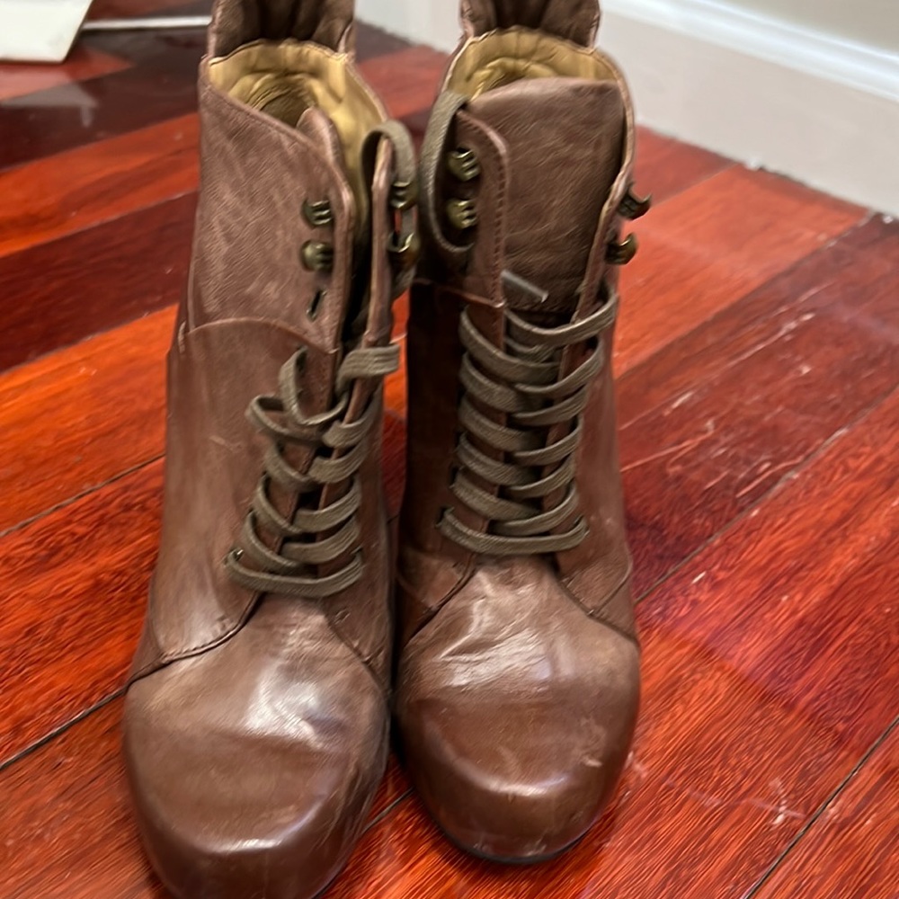 Brown leather boot heel Nine West